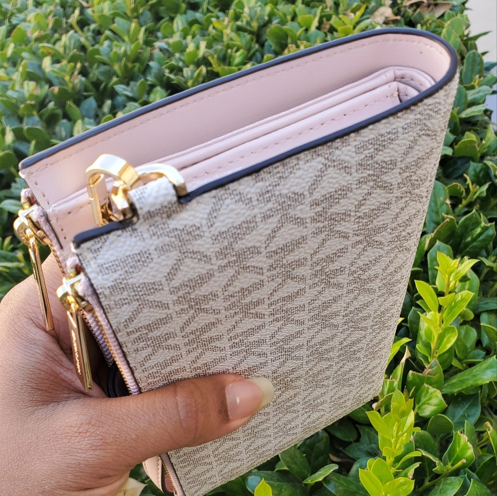 Michael Kors Wallet Vanilla Pink - Picture 3 of 9